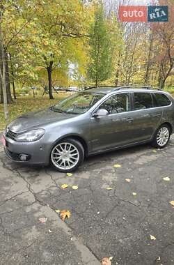 Универсал Volkswagen Golf 2012 в 