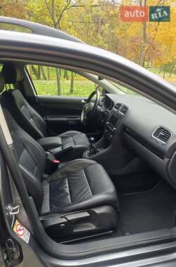 Универсал Volkswagen Golf 2012 в 