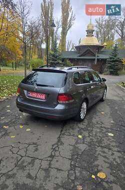 Универсал Volkswagen Golf 2012 в 