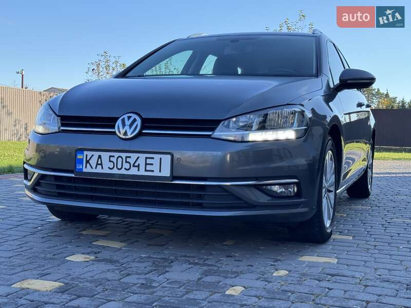 Універсал Volkswagen Golf 2018 в Києві