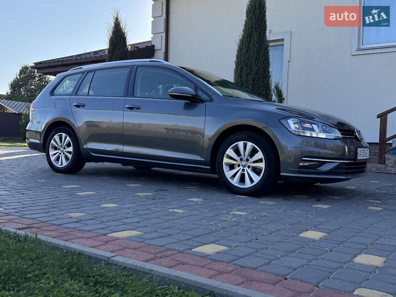 Універсал Volkswagen Golf 2018 в Києві