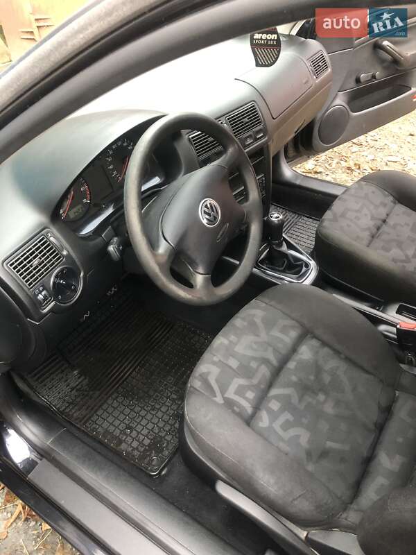 Универсал Volkswagen Golf 1999 в Сумах