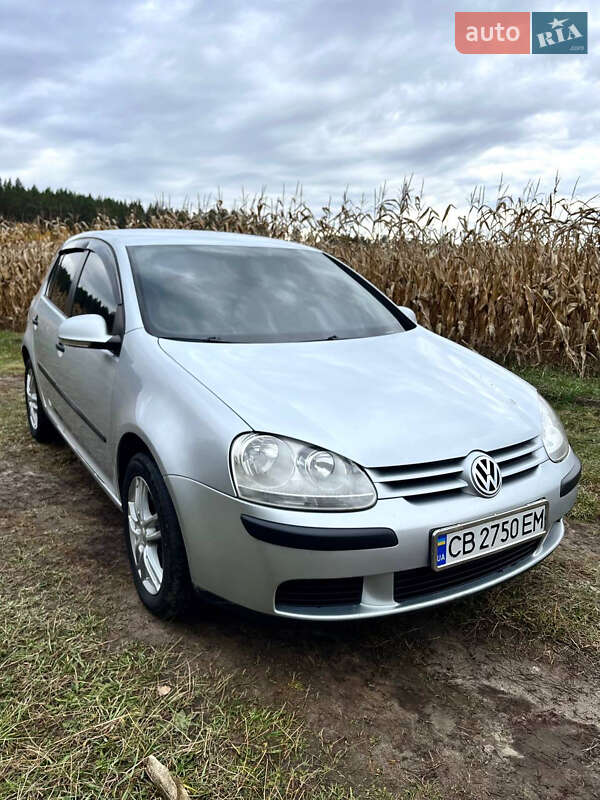 Хэтчбек Volkswagen Golf 2004 в Нежине