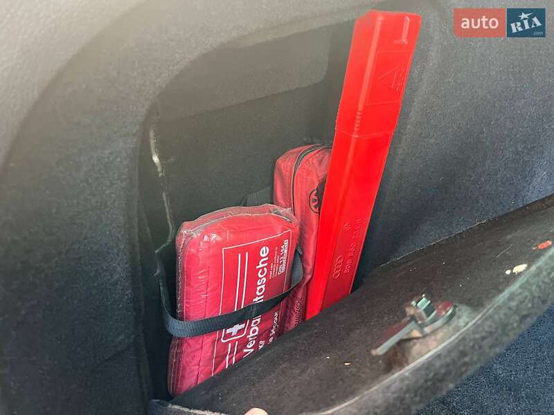 Універсал Volkswagen Golf 2012 в Львові