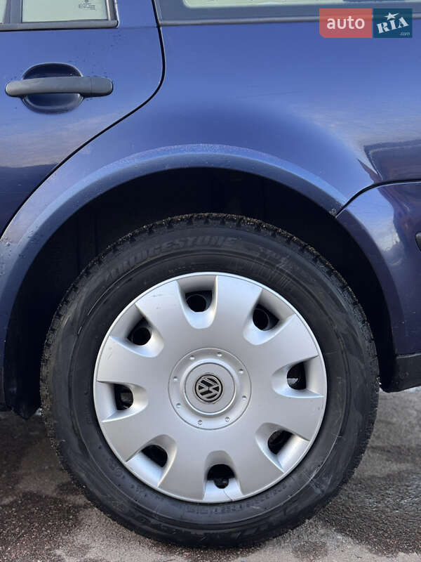 Універсал Volkswagen Golf 2001 в Чернігові