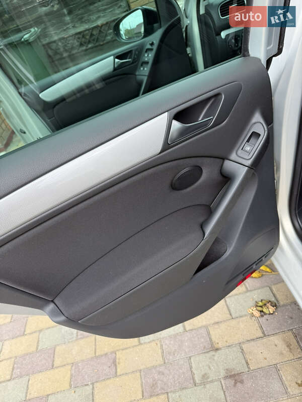 Хетчбек Volkswagen Golf 2013 в Хмельницькому фото 19 Хетчбек Volkswagen Golf 2013 в Хмельницькому