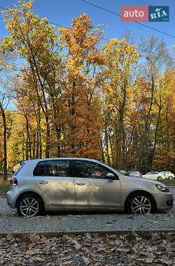 Хетчбек Volkswagen Golf 2008 в Винниках