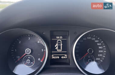 Хэтчбек Volkswagen Golf 2011 в 