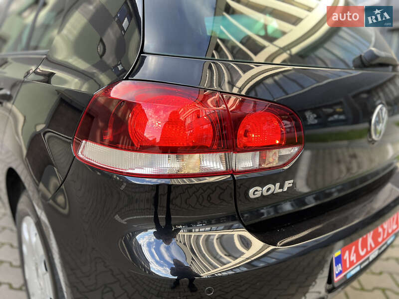 Хетчбек Volkswagen Golf 2009 в Івано-Франківську