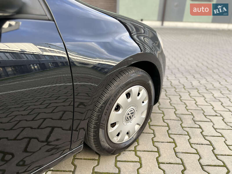 Хетчбек Volkswagen Golf 2009 в Івано-Франківську