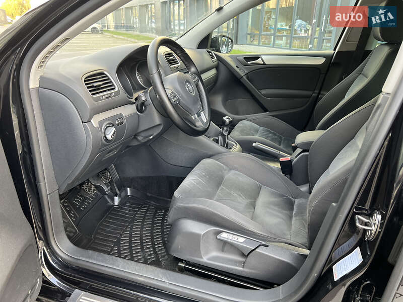 Хетчбек Volkswagen Golf 2009 в Івано-Франківську