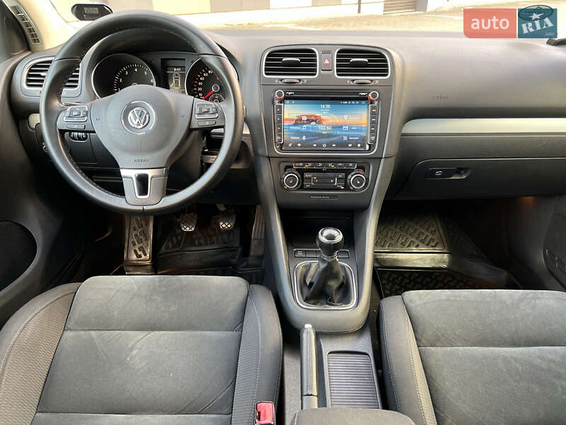 Хетчбек Volkswagen Golf 2009 в Івано-Франківську