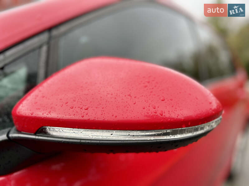 Універсал Volkswagen Golf 2015 в Львові