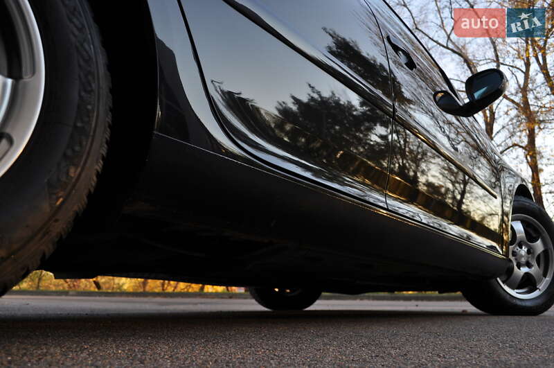 Хэтчбек Volkswagen Golf 2009 в Киеве