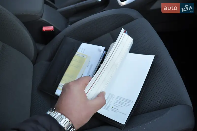 Хэтчбек Volkswagen Golf 2009 в Киеве документ