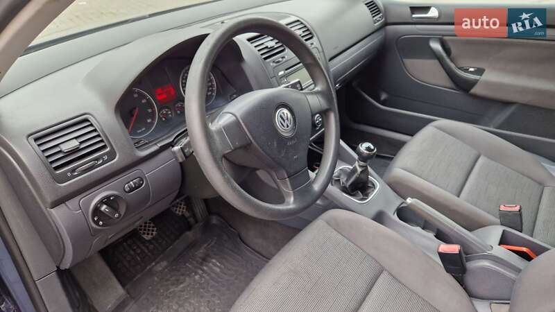 Хетчбек Volkswagen Golf 2006 в Одесі