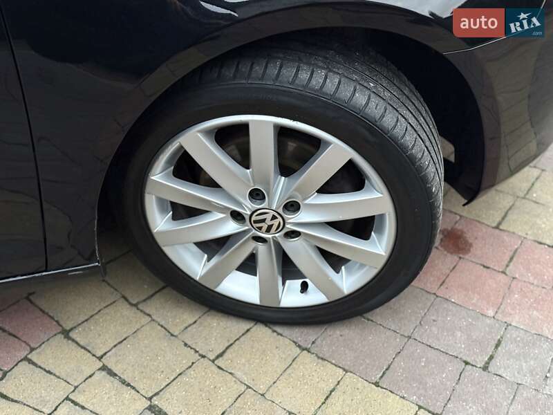 Универсал Volkswagen Golf 2012 в Сарнах