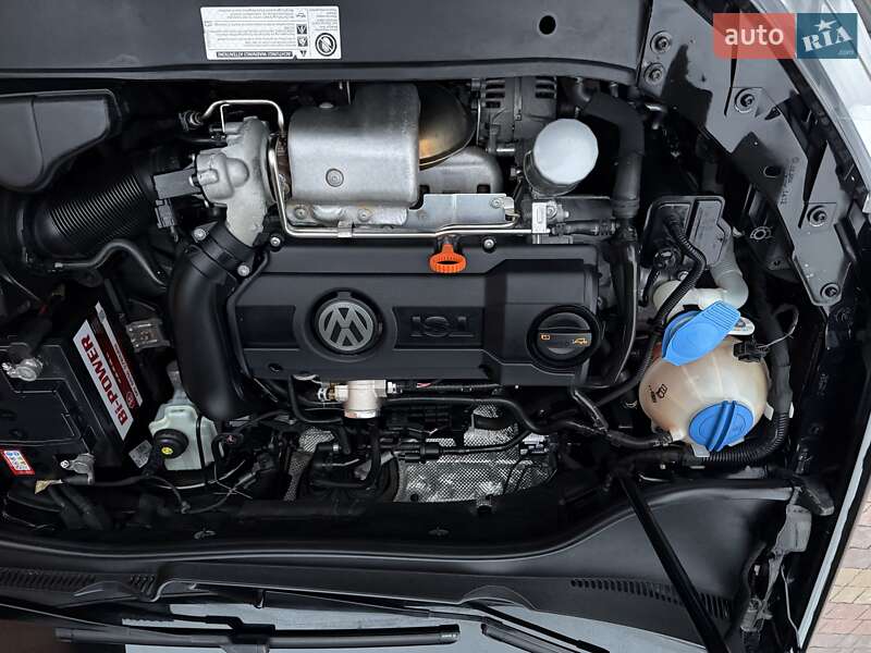 Универсал Volkswagen Golf 2012 в Сарнах