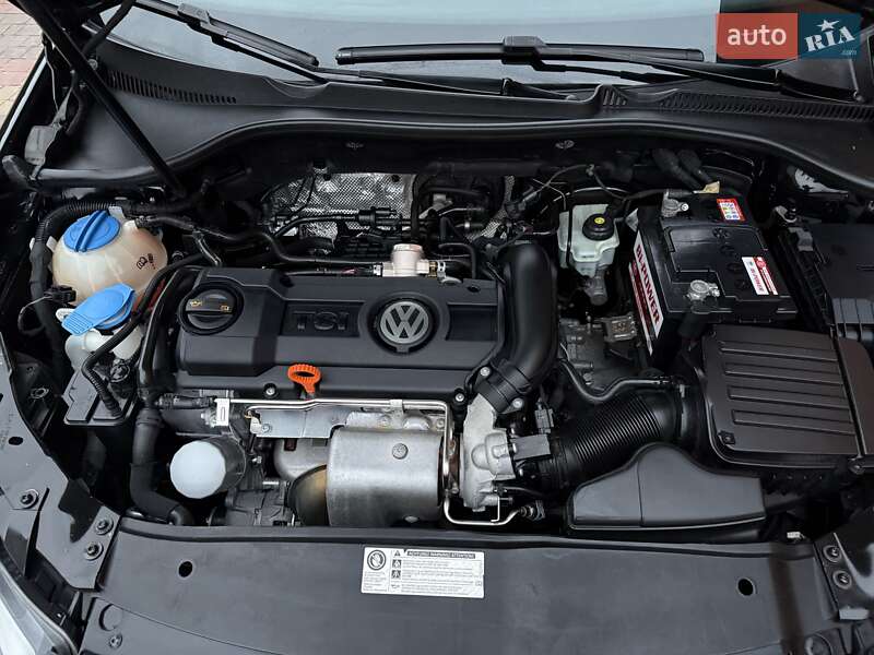 Универсал Volkswagen Golf 2012 в Сарнах