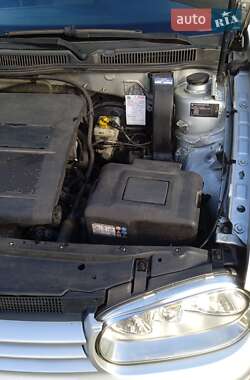 Универсал Volkswagen Golf 2004 в  фото 88 Универсал Volkswagen Golf 2004 в