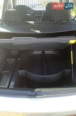 Универсал Volkswagen Golf 2004 в  фото 95 Универсал Volkswagen Golf 2004 в