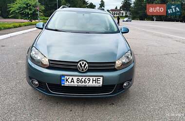 Универсал Volkswagen Golf 2009 в Киеве