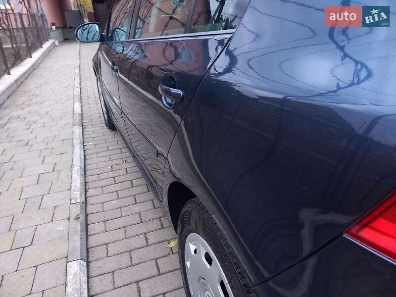 Хэтчбек Volkswagen Golf 2007 в Мукачево