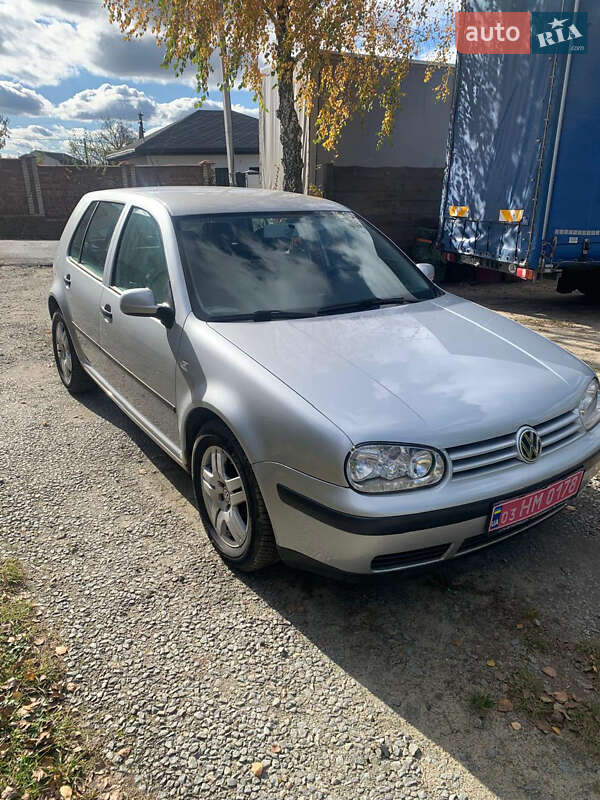 Хэтчбек Volkswagen Golf 2001 в Житомире