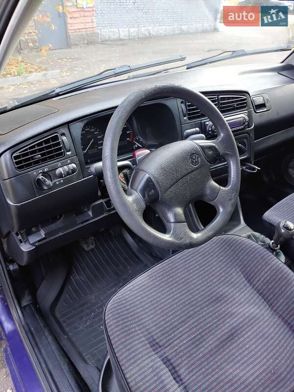 Хэтчбек Volkswagen Golf 1995 в Киеве