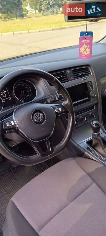 Універсал Volkswagen Golf 2014 в Миколаєві