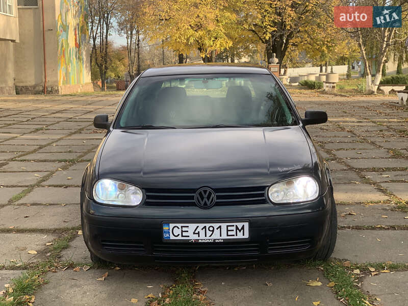 Хетчбек Volkswagen Golf 1999 в Чернівцях