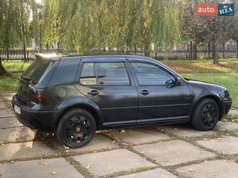 Хетчбек Volkswagen Golf 1999 в Чернівцях
