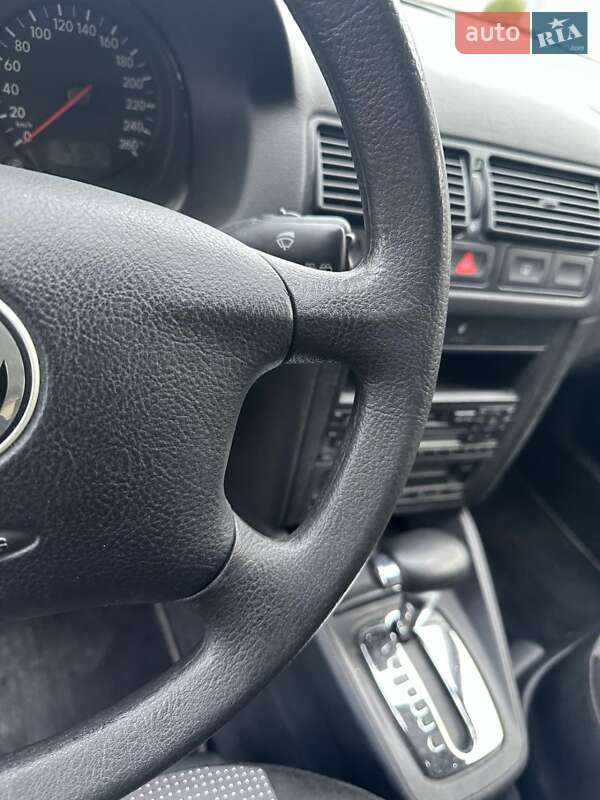 Хетчбек Volkswagen Golf 2002 в Хмельницькому фото 20 Хетчбек Volkswagen Golf 2002 в Хмельницькому