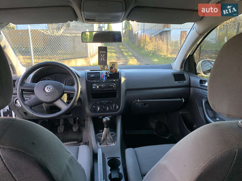 Хэтчбек Volkswagen Golf 2004 в Самборе фото 15 Хэтчбек Volkswagen Golf 2004 в Самборе