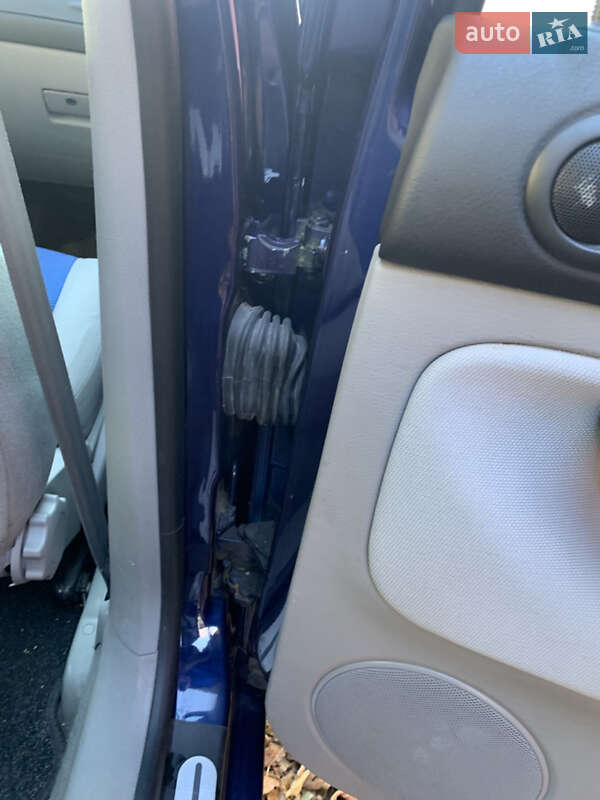 Хэтчбек Volkswagen Golf 2000 в Хмельницком