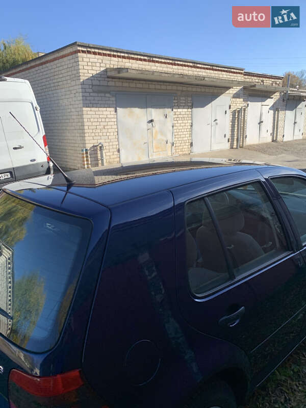 Хэтчбек Volkswagen Golf 2000 в Хмельницком