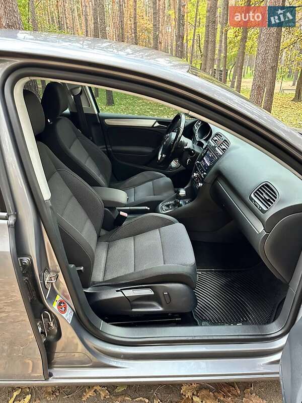 Хэтчбек Volkswagen Golf 2010 в Киеве фото 8 Хэтчбек Volkswagen Golf 2010 в Киеве