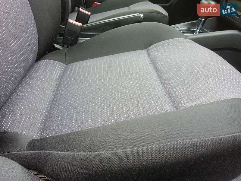 Хетчбек Volkswagen Golf 2002 в Хмельницькому фото 35 Хетчбек Volkswagen Golf 2002 в Хмельницькому