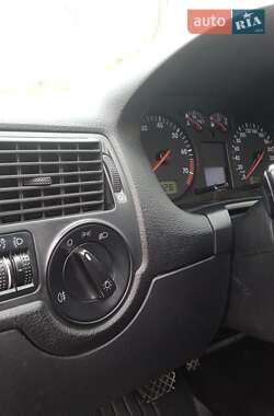 Хэтчбек Volkswagen Golf 2002 в  фото 47 Хэтчбек Volkswagen Golf 2002 в