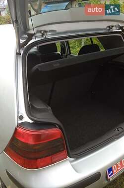 Хэтчбек Volkswagen Golf 2002 в  фото 52 Хэтчбек Volkswagen Golf 2002 в