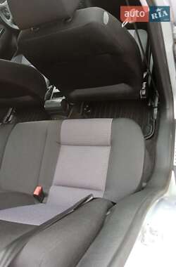 Хэтчбек Volkswagen Golf 2002 в  фото 57 Хэтчбек Volkswagen Golf 2002 в