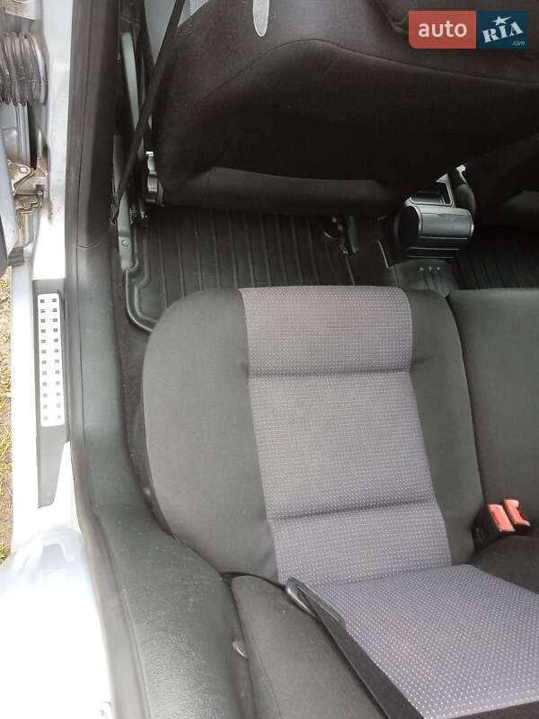 Хетчбек Volkswagen Golf 2002 в Хмельницькому фото 62 Хетчбек Volkswagen Golf 2002 в Хмельницькому