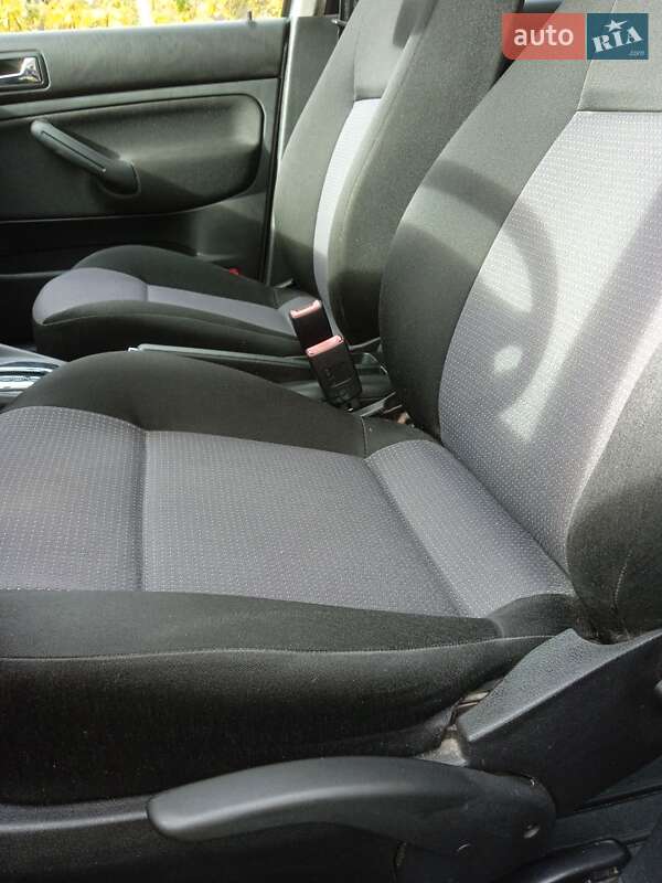 Хетчбек Volkswagen Golf 2002 в Хмельницькому фото 69 Хетчбек Volkswagen Golf 2002 в Хмельницькому