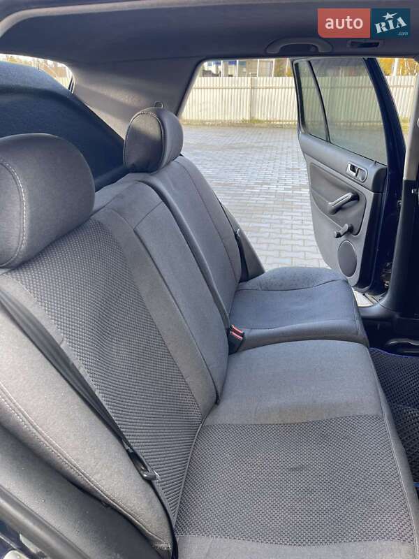 Хетчбек Volkswagen Golf 1999 в Львові