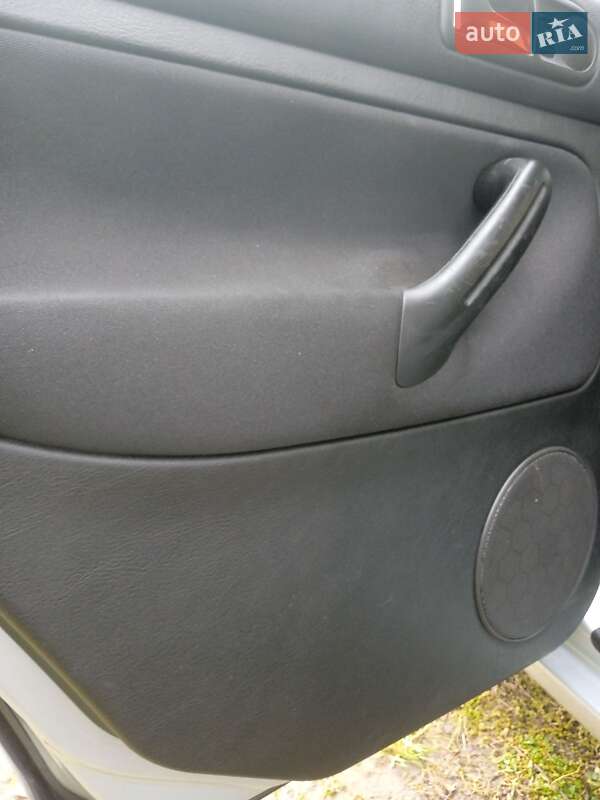 Хетчбек Volkswagen Golf 2002 в Хмельницькому фото 72 Хетчбек Volkswagen Golf 2002 в Хмельницькому