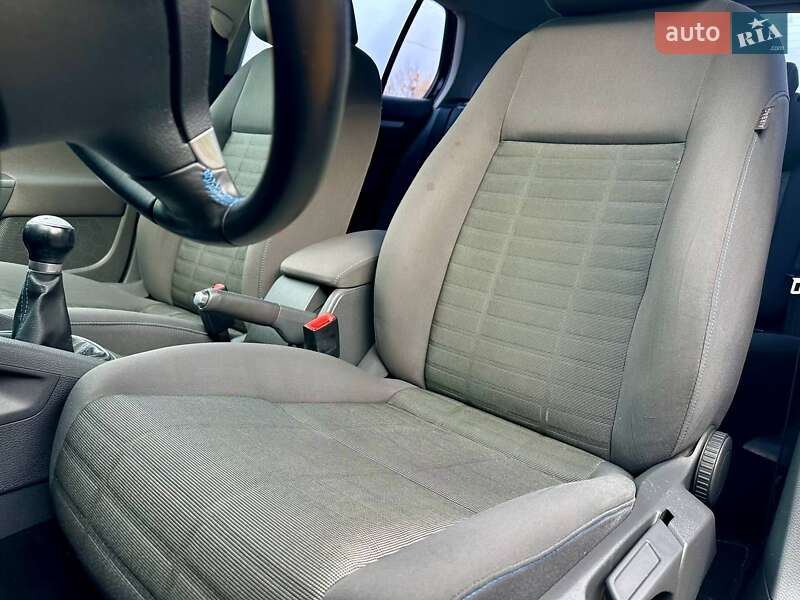 Хетчбек Volkswagen Golf 2008 в Полтаві