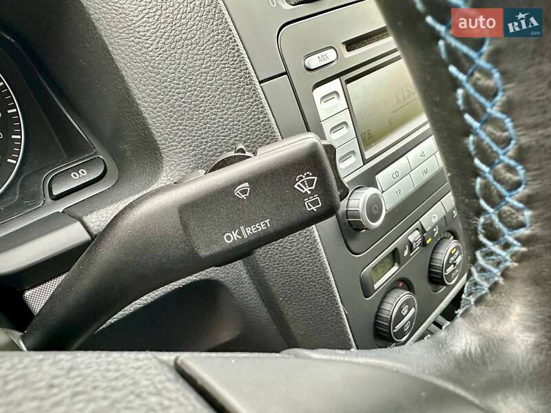 Хетчбек Volkswagen Golf 2008 в Полтаві