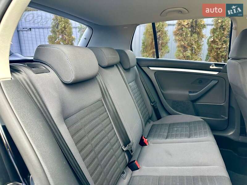 Хетчбек Volkswagen Golf 2008 в Полтаві