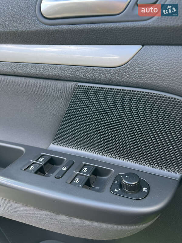 Хетчбек Volkswagen Golf 2008 в Чернівцях