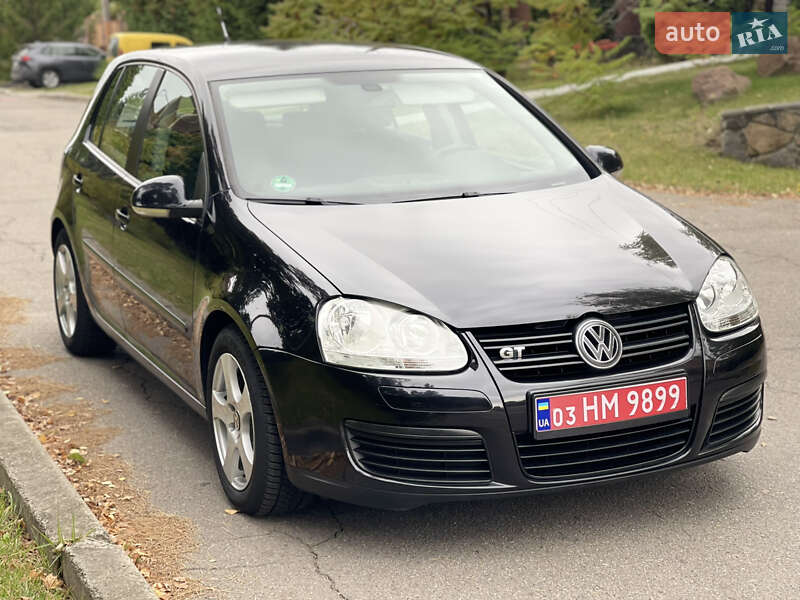 Хэтчбек Volkswagen Golf 2007 в Киеве
